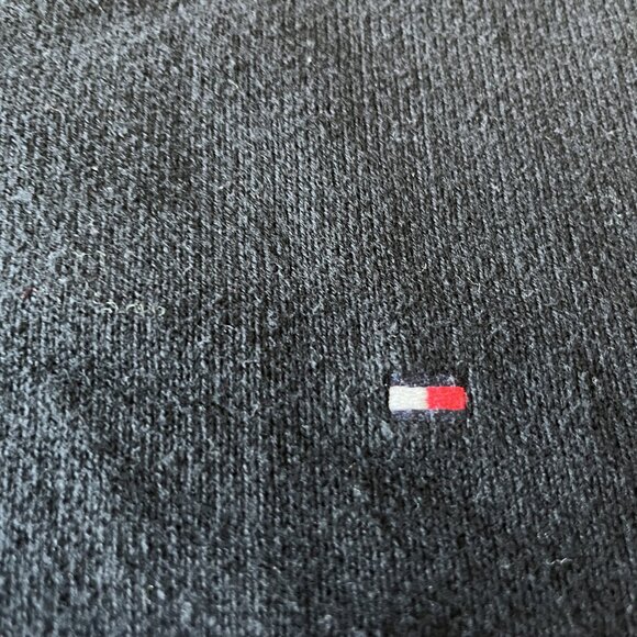 T. H. Black vest  XL - Picture 2 of 4